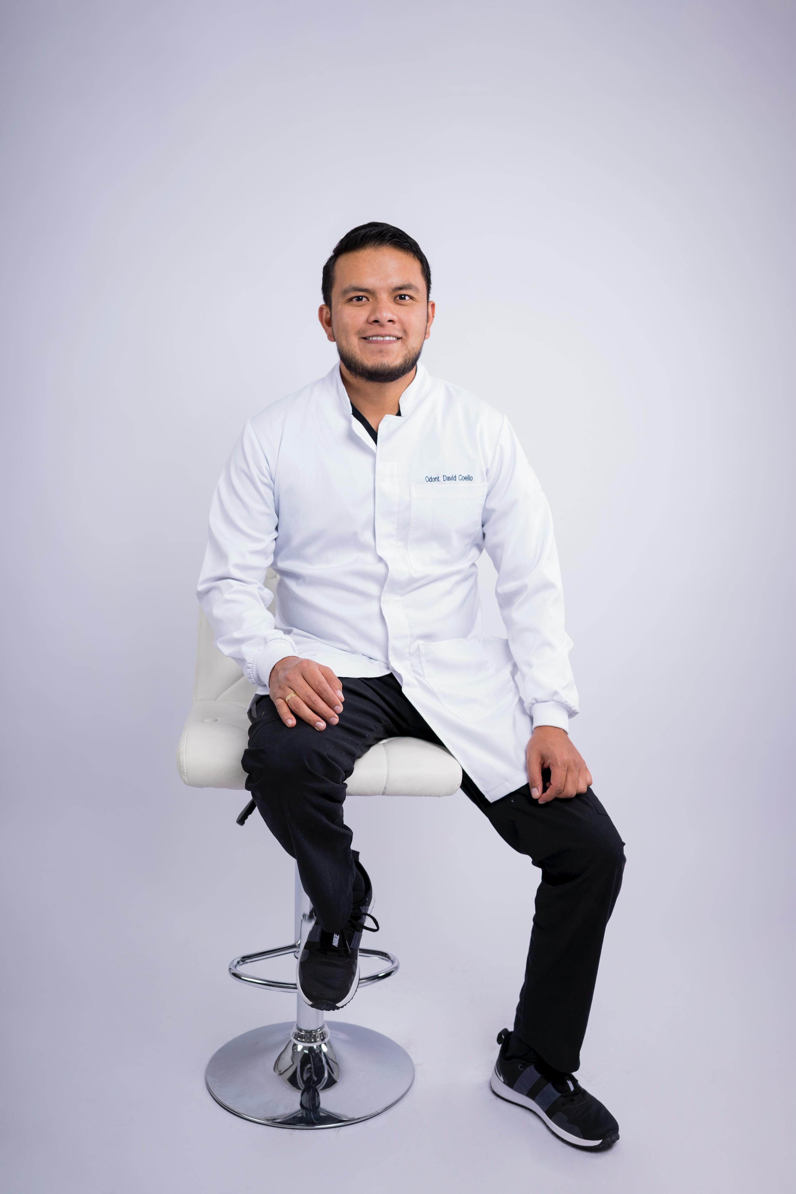 Odontólogo David Coello